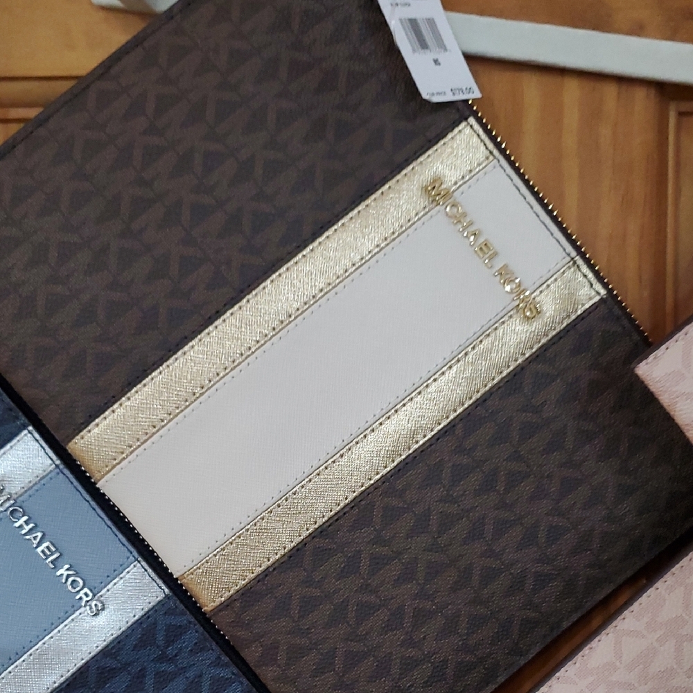 NWT Michael Kots JetSet Clutch - 3 Colors Available - Picture 5 of 10